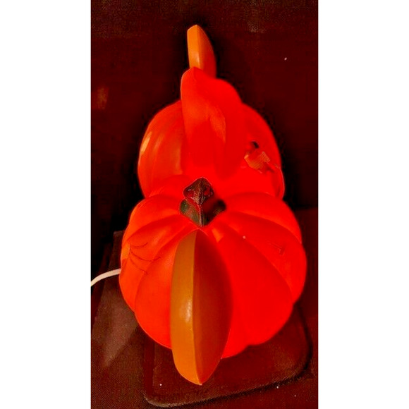 Vintage Disney Mickey and Minnie Mouse Halloween Pumpkin Blow Mold with Light - Picture 4 of 9